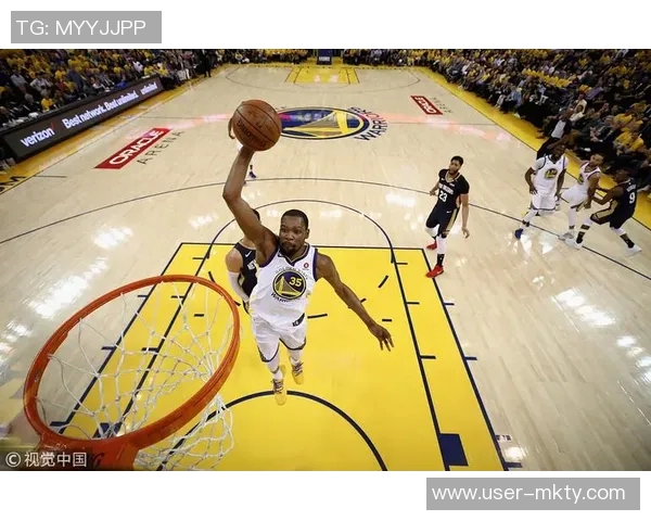 兰德尔表现平平首节手感冰凉全场贡献21分5篮板3助攻3抢断