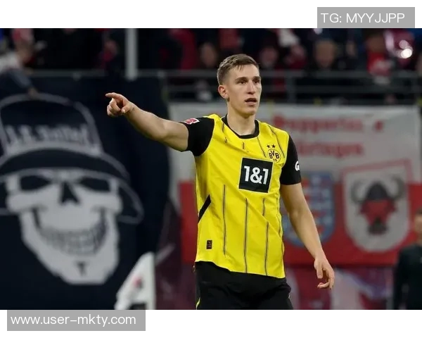 名宿盛赞施洛特贝克为多特蒙德核心球员展现全面实力无可挑剔 名宿盛赞施洛特贝克为多特蒙德核心球员展现全面实力无可挑剔