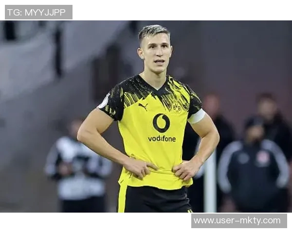 德天空曝拜仁若续约无望将转向多特后卫施洛特贝克